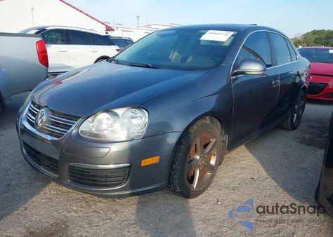 2009 Volkswagen Jetta Tdi z USA, uszkodzony, nr VIN 3VWRL71K79M055026